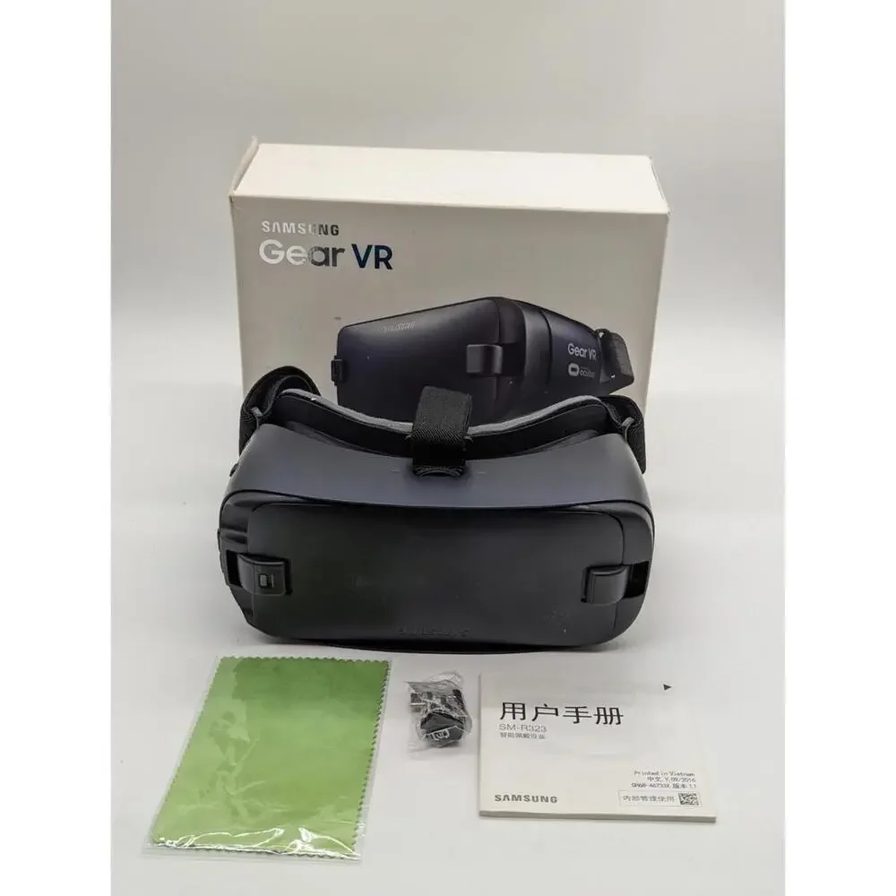 Samsung Gear VR SM-R323 Oculus Black Smartphone Virtual Reality Headset